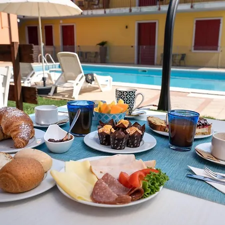 Apartament Camporosso- Parchi,terme Di Cola' *